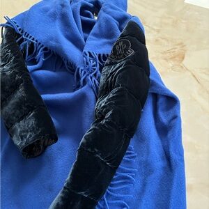 Moncler Women's Blue wool coat with velvet blue puffer sleeve